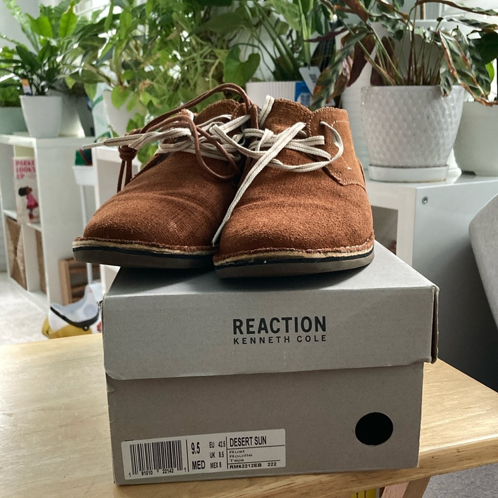 Kenneth Cole Reaction Brown Chukka Boots